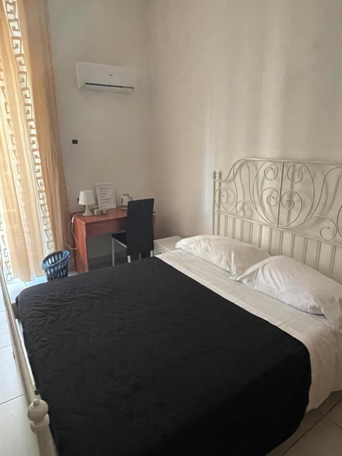 B&B Romy Napoli Eksteriør bilde
